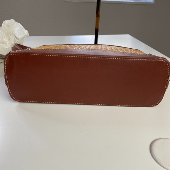 ETIENNE Ratten Hand Bag Faux Leather Trim Strap Center Zipper Pocket Two Pouches - Picture 12 of 15